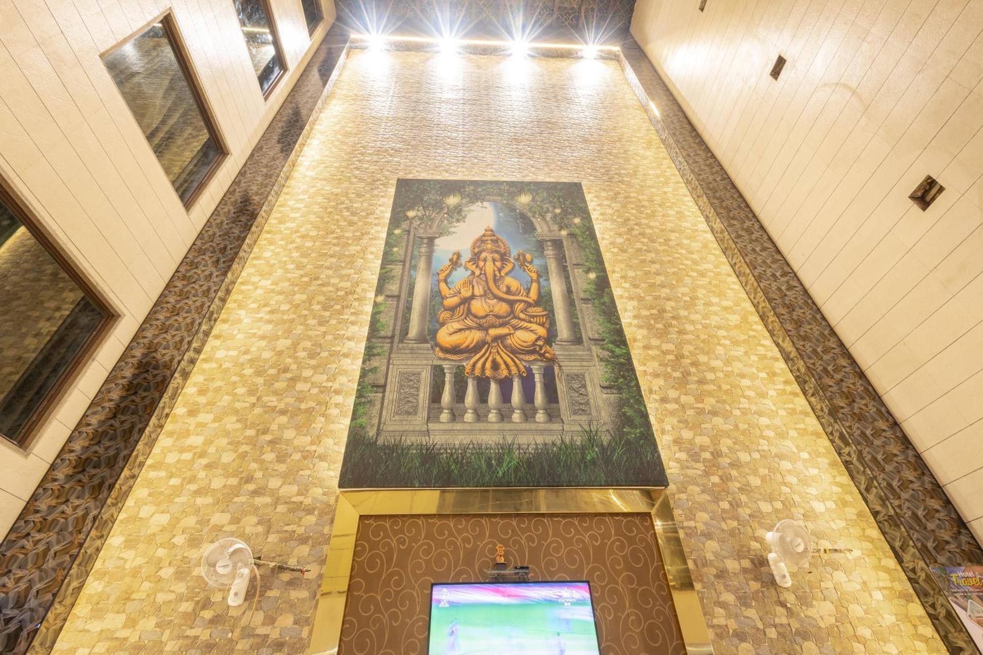 Hotel Gold Souk - Karol Bagh Delhi  Bagian luar foto