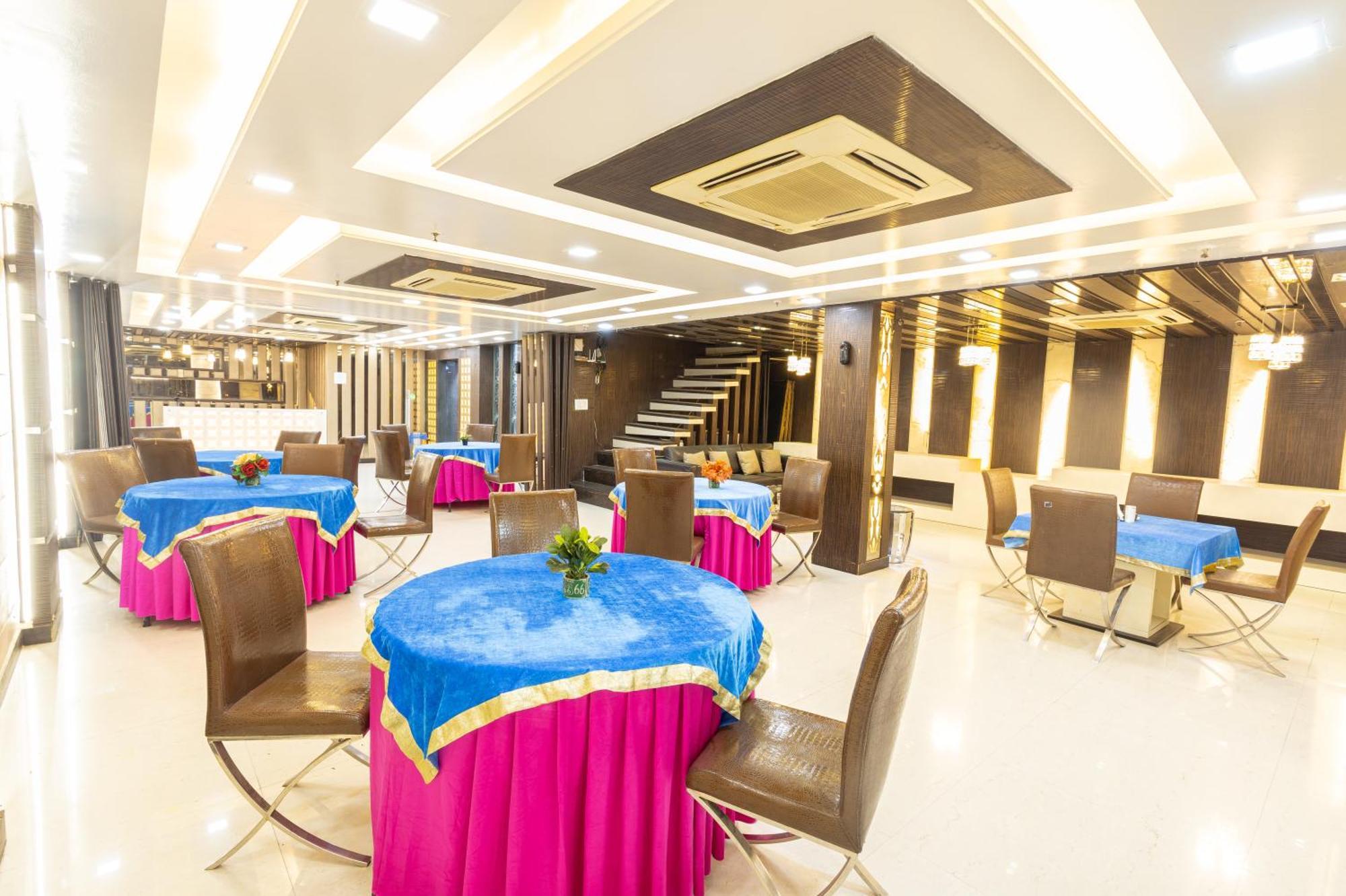 Hotel Gold Souk - Karol Bagh Delhi  Bagian luar foto