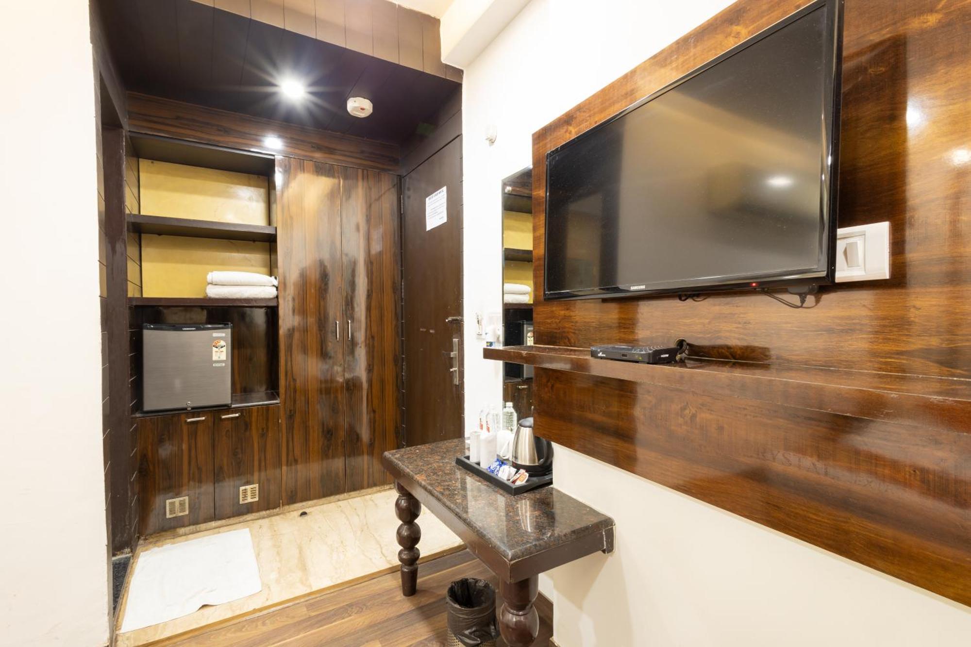 Hotel Gold Souk - Karol Bagh Delhi  Bagian luar foto