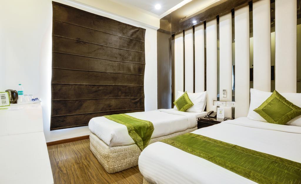 Hotel Gold Souk - Karol Bagh Delhi  Bagian luar foto