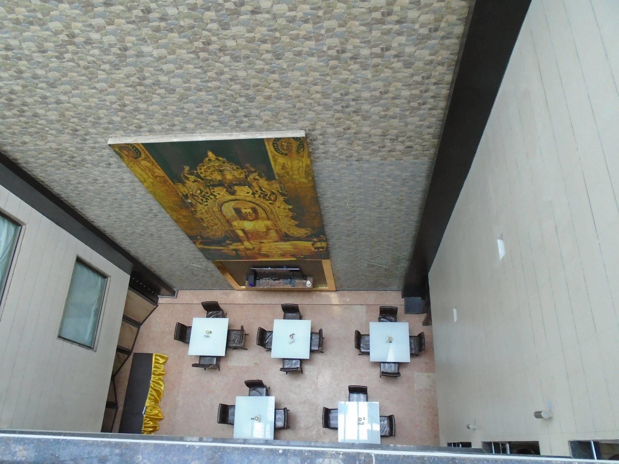 Hotel Gold Souk - Karol Bagh Delhi  Bagian luar foto