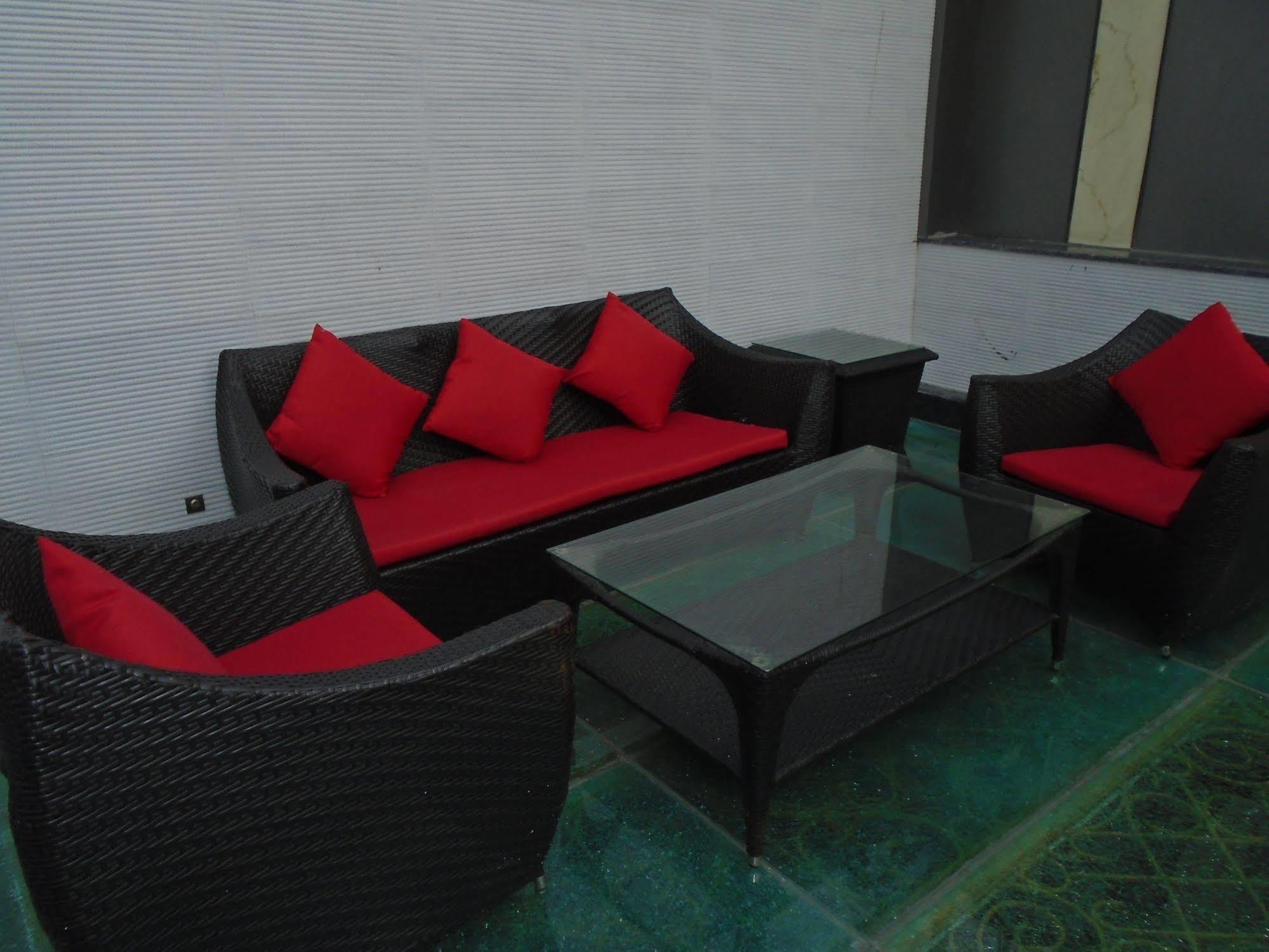 Hotel Gold Souk - Karol Bagh Delhi  Bagian luar foto